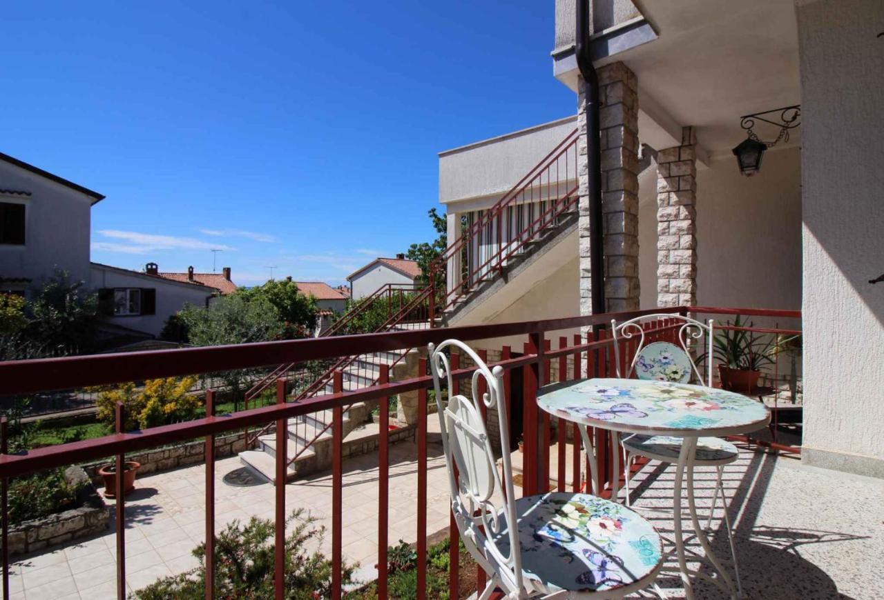 Apartment In Porec/Istrien 37093 Экстерьер фото