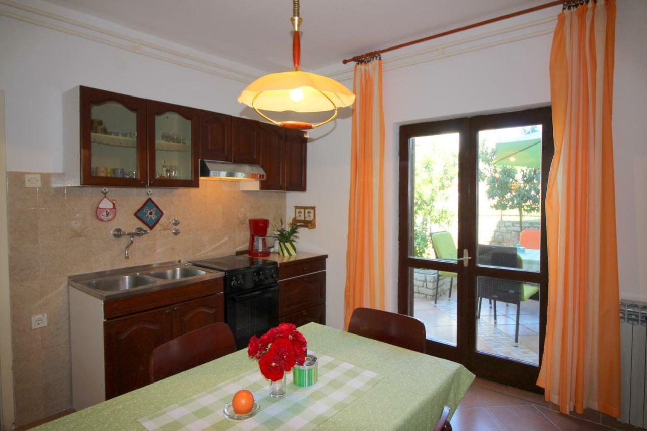 Apartment In Porec/Istrien 37093 Экстерьер фото